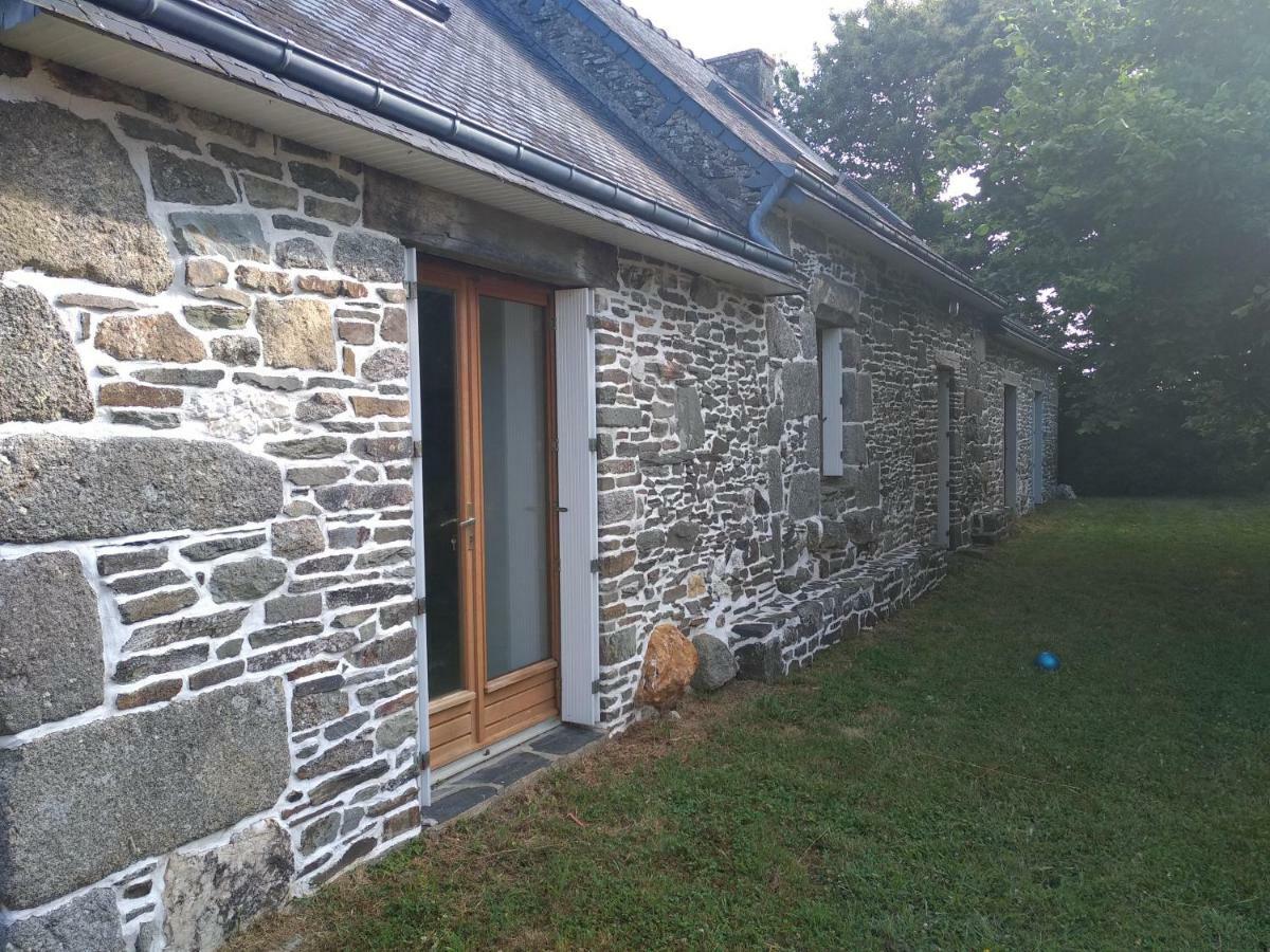 Le Botcol Villa Plouguernevel Exterior photo