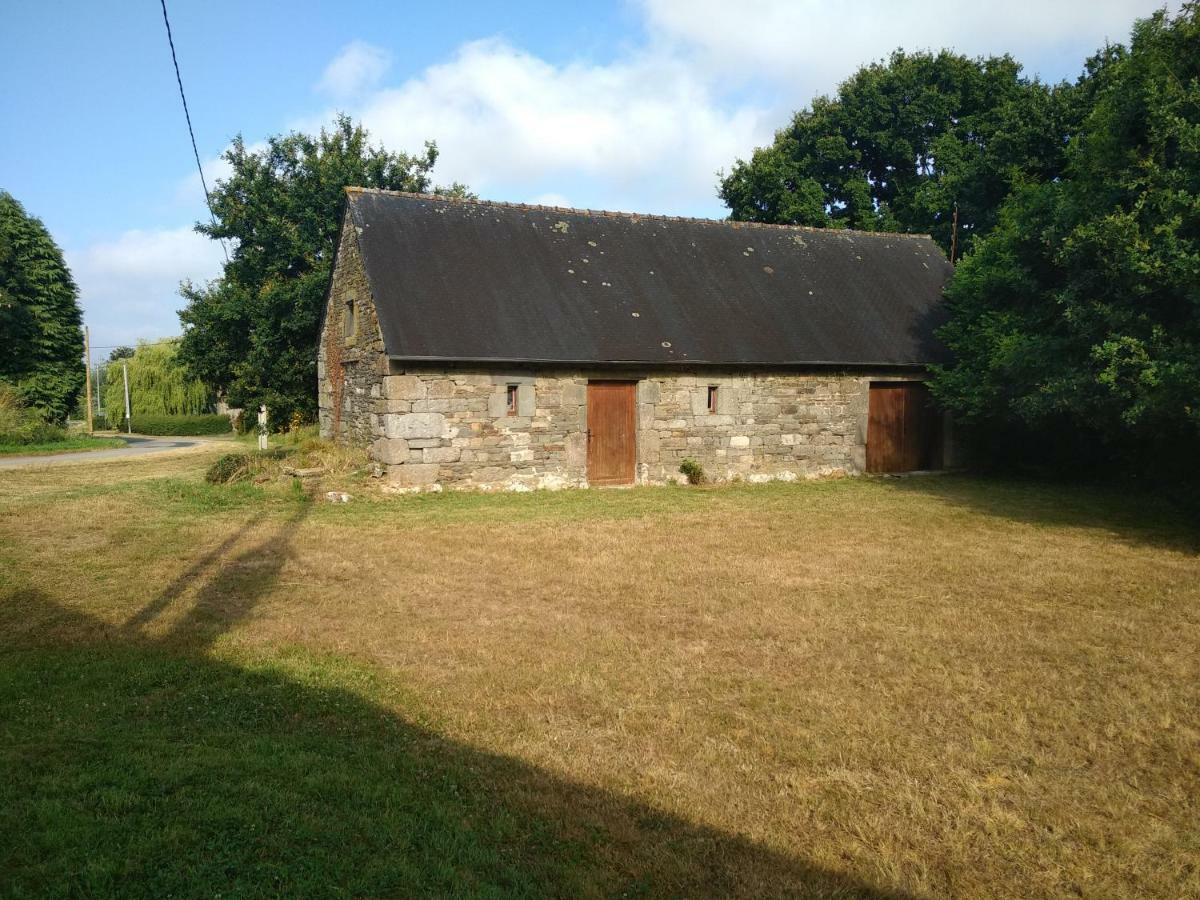 Le Botcol Villa Plouguernevel Exterior photo